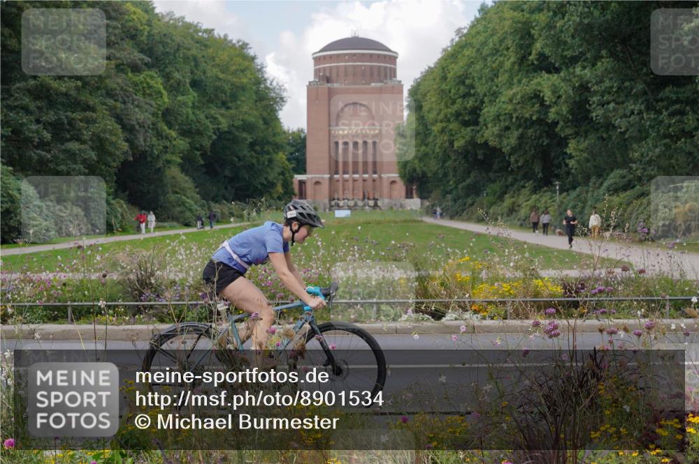 14.09.2025 - Stadtparktriathlon Michael Burmester http://msf.ph/oto/8901534 14.09.2025 13:17:08 Radfahren 1432, 1460, 1462, 1477, 1479, 1559 meine-sportfotos.de