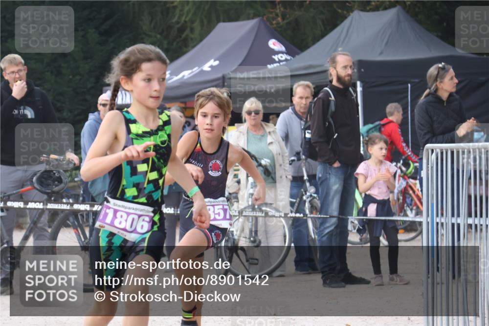 14.09.2025 - Stadtparktriathlon Strokosch-Dieckow http://msf.ph/oto/8901542 14.09.2025 15:04:32 Ziel 1422, 1805, 1806, 1809, 1831, 1836, 1848, 1857 meine-sportfotos.de