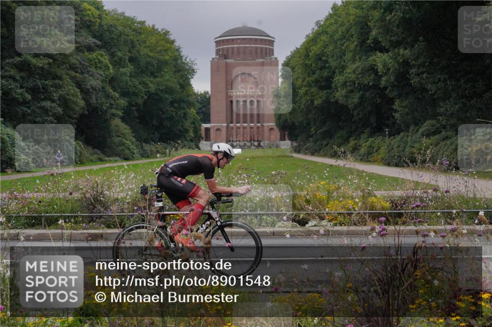 14.09.2025 - Stadtparktriathlon Michael Burmester http://msf.ph/oto/8901548 14.09.2025 09:25:48 Radfahren 420, 459, 480, 483 meine-sportfotos.de