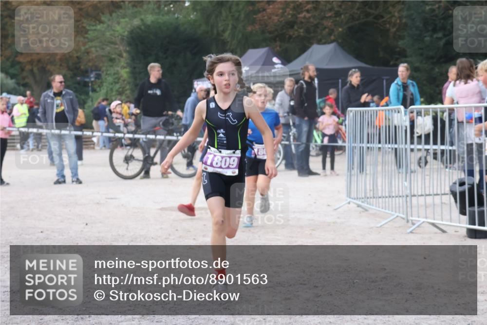 14.09.2025 - Stadtparktriathlon Strokosch-Dieckow http://msf.ph/oto/8901563 14.09.2025 15:04:35 Ziel 1805, 1806, 1809, 1831, 1848, 1857 meine-sportfotos.de