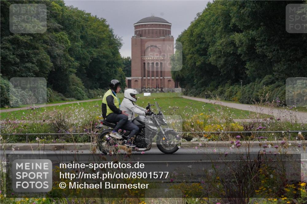 14.09.2025 - Stadtparktriathlon Michael Burmester http://msf.ph/oto/8901577 14.09.2025 09:26:05 Radfahren 395, 455, 482 meine-sportfotos.de