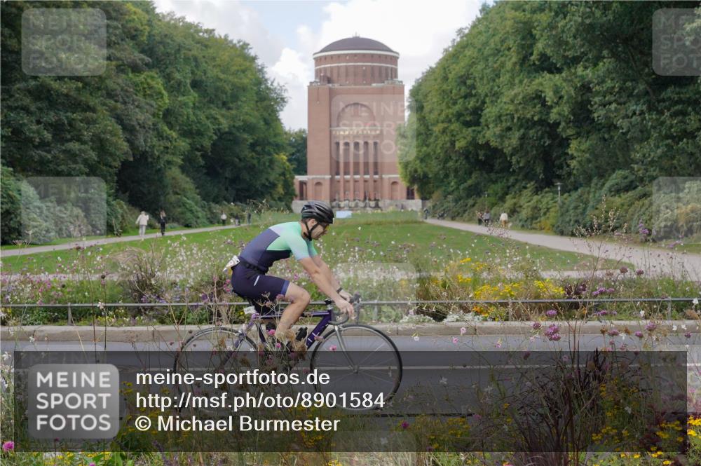 14.09.2025 - Stadtparktriathlon Michael Burmester http://msf.ph/oto/8901584 14.09.2025 13:17:38 Radfahren 1427, 1488, 1499, 1510, 1522, 1544 meine-sportfotos.de