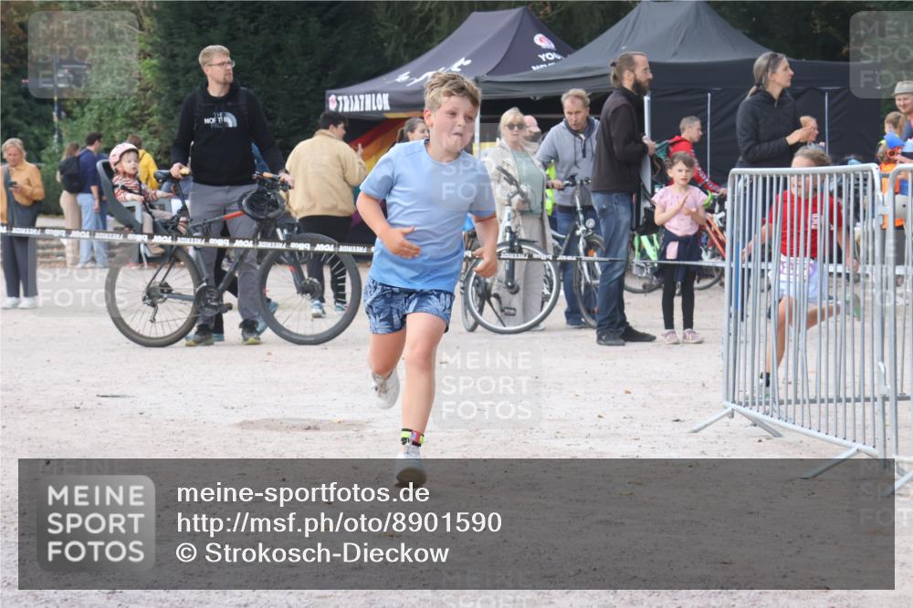 14.09.2025 - Stadtparktriathlon Strokosch-Dieckow http://msf.ph/oto/8901590 14.09.2025 15:04:50 Ziel 1812, 1837 meine-sportfotos.de