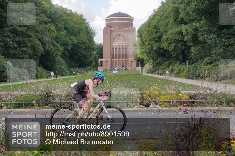 14.09.2025 - Stadtparktriathlon Michael Burmester http://msf.ph/oto/8901599 14.09.2025 13:17:44 Radfahren 1325, 1454, 1510, 1522, 1534 meine-sportfotos.de