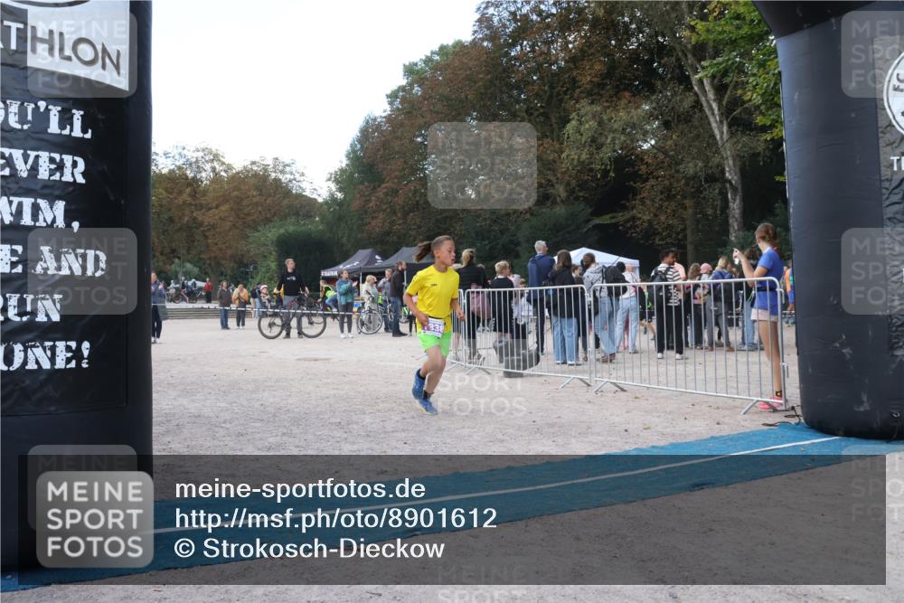 14.09.2025 - Stadtparktriathlon Strokosch-Dieckow http://msf.ph/oto/8901612 14.09.2025 15:04:59 Ziel 1792, 1812, 1838 meine-sportfotos.de