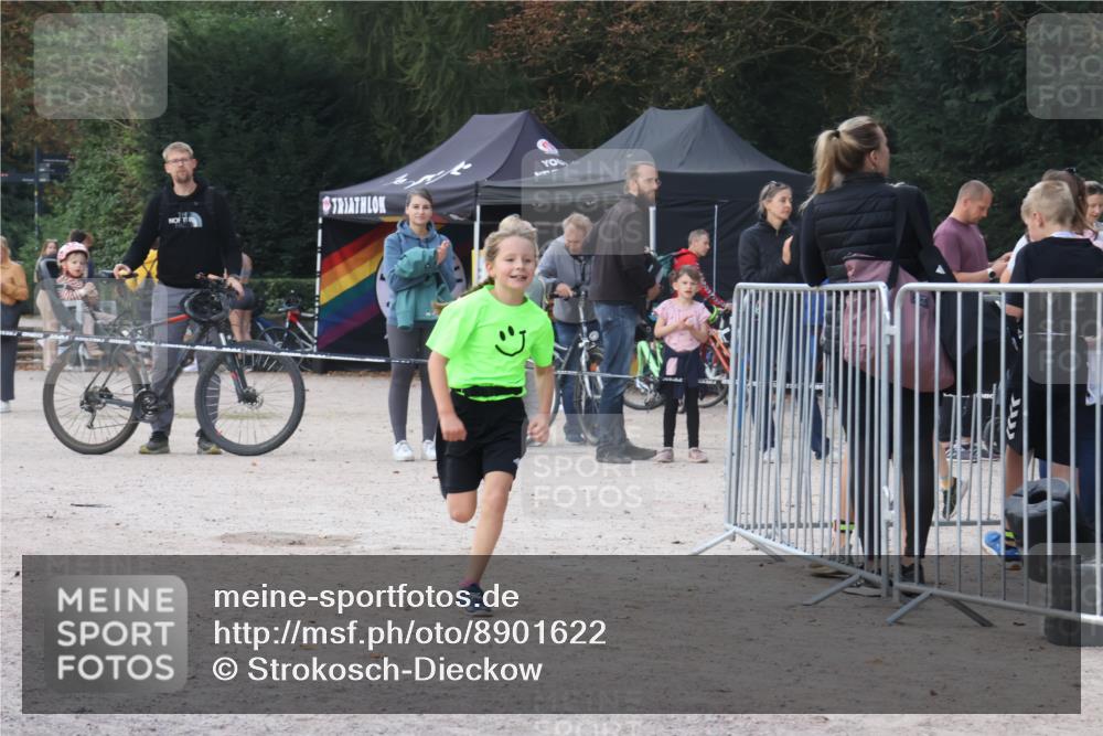 14.09.2025 - Stadtparktriathlon Strokosch-Dieckow http://msf.ph/oto/8901622 14.09.2025 15:05:03 Ziel 1792, 1813, 1838 meine-sportfotos.de