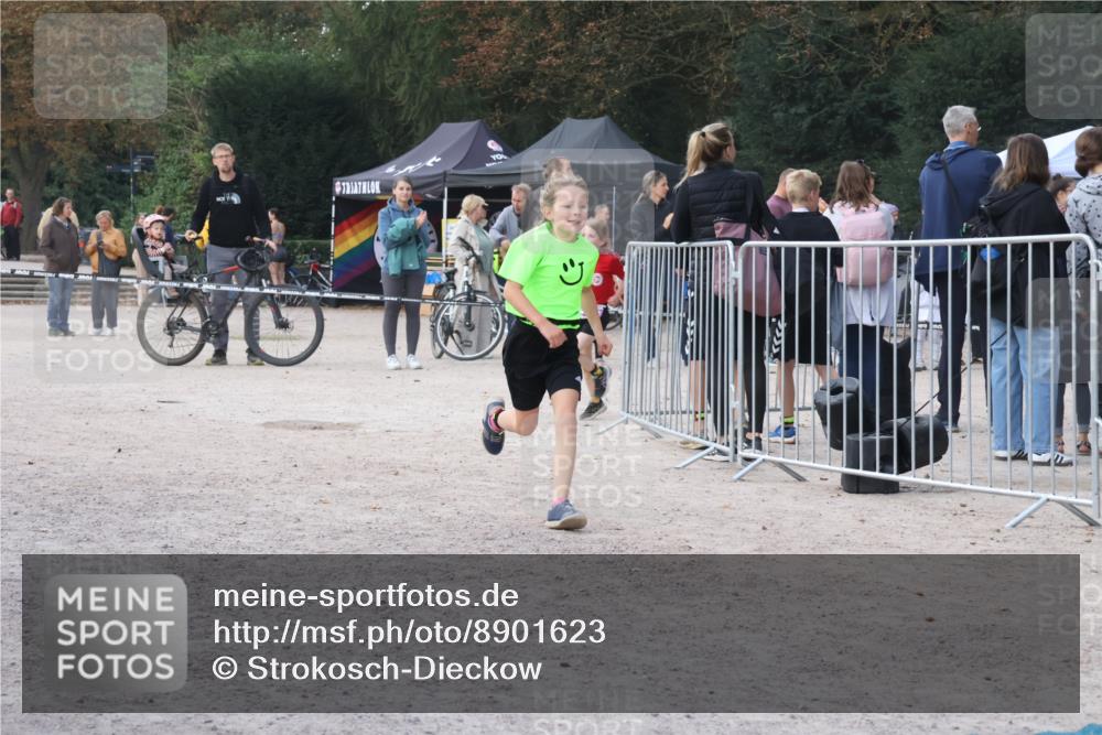 14.09.2025 - Stadtparktriathlon Strokosch-Dieckow http://msf.ph/oto/8901623 14.09.2025 15:05:03 Ziel 1792, 1813, 1838 meine-sportfotos.de
