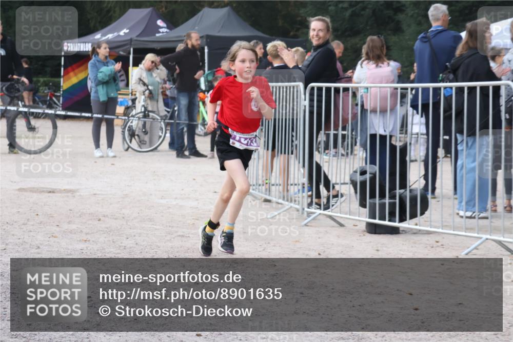 14.09.2025 - Stadtparktriathlon Strokosch-Dieckow http://msf.ph/oto/8901635 14.09.2025 15:05:05 Ziel 1792, 1801, 1813, 1838, 1855 meine-sportfotos.de