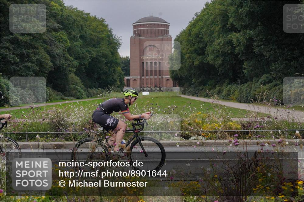 14.09.2025 - Stadtparktriathlon Michael Burmester http://msf.ph/oto/8901644 14.09.2025 09:26:27 Radfahren 320, 356, 381, 389, 419, 439, 443, 447, 472, 486, 495 meine-sportfotos.de