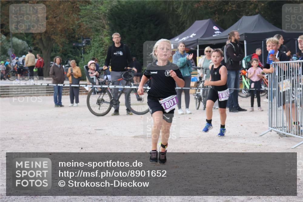 14.09.2025 - Stadtparktriathlon Strokosch-Dieckow http://msf.ph/oto/8901652 14.09.2025 15:05:09 Ziel 1792, 1801, 1803, 1813, 1855 meine-sportfotos.de
