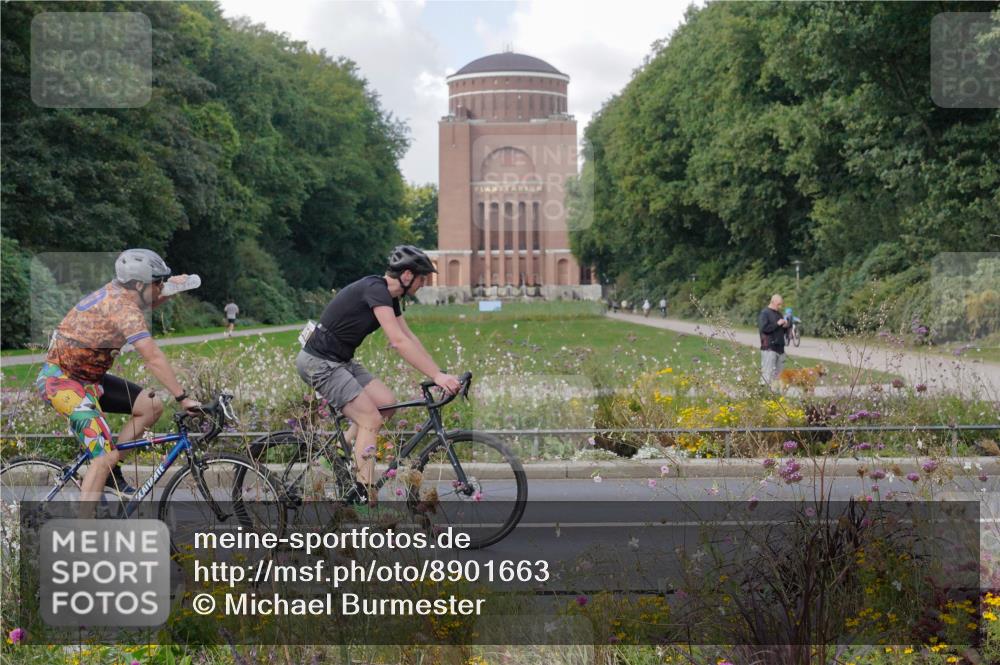 14.09.2025 - Stadtparktriathlon Michael Burmester http://msf.ph/oto/8901663 14.09.2025 13:18:40 Radfahren 1436, 1453, 1480, 1501, 1508, 1543 meine-sportfotos.de