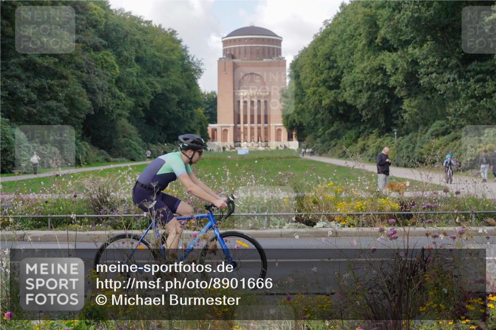 14.09.2025 - Stadtparktriathlon Michael Burmester http://msf.ph/oto/8901666 14.09.2025 13:18:47 Radfahren 1431, 1489, 1493, 1508, 1519, 1539 meine-sportfotos.de