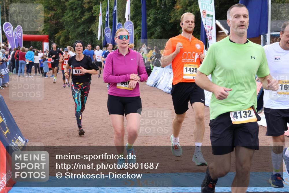 14.09.2025 - Airport Race Strokosch-Dieckow http://msf.ph/oto/8901687 14.09.2025 12:32:16 Ziel 269, 303, 421, 494, 678, 735, 743, 856, 969, 1425, 1698, 1816, 2110, 4132 meine-sportfotos.de