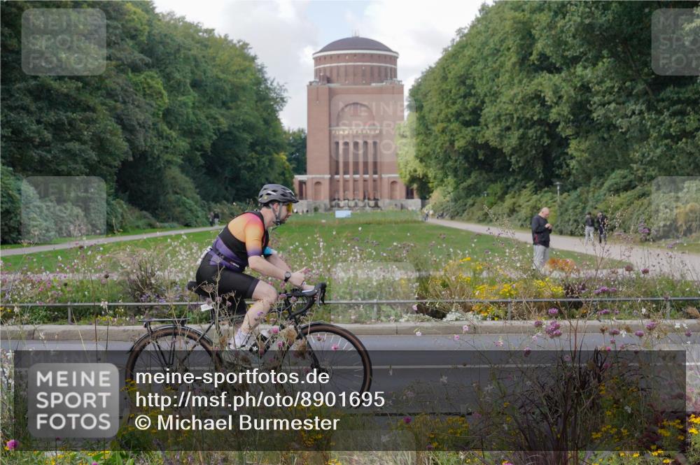 14.09.2025 - Stadtparktriathlon Michael Burmester http://msf.ph/oto/8901695 14.09.2025 13:19:00 Radfahren 1343, 1472, 1511 meine-sportfotos.de