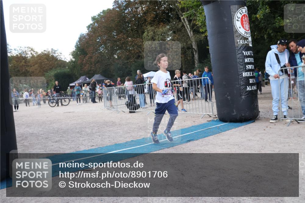 14.09.2025 - Stadtparktriathlon Strokosch-Dieckow http://msf.ph/oto/8901706 14.09.2025 15:05:19 Ziel 1795, 1803 meine-sportfotos.de