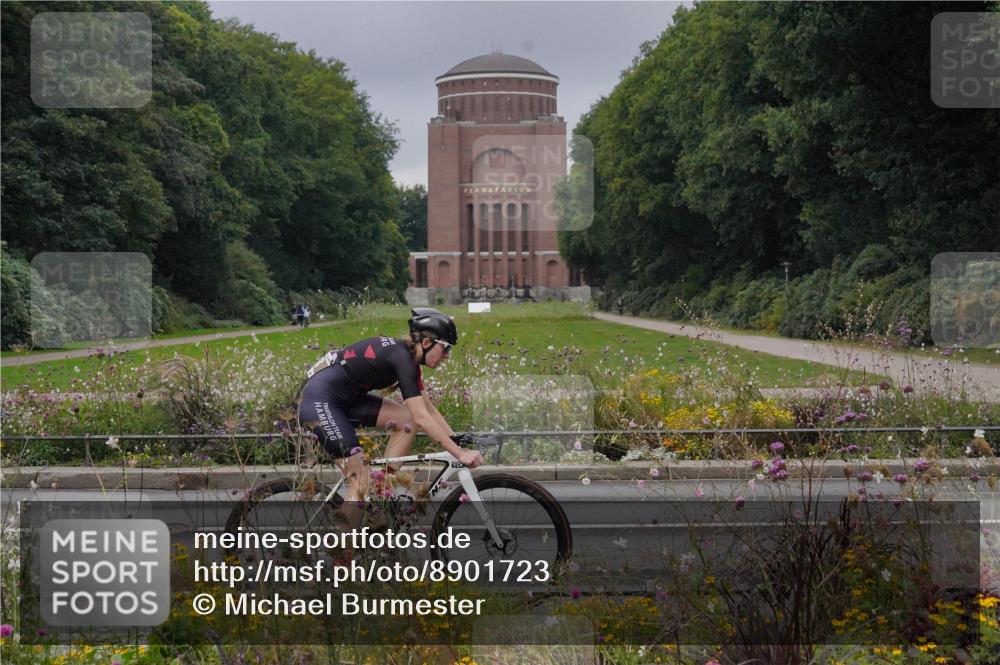 14.09.2025 - Stadtparktriathlon Michael Burmester http://msf.ph/oto/8901723 14.09.2025 09:27:01 Radfahren 477, 492, 497, 503 meine-sportfotos.de
