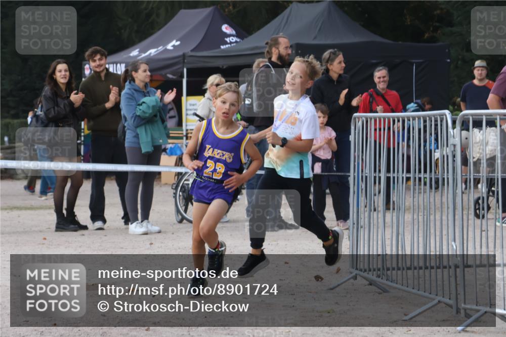 14.09.2025 - Stadtparktriathlon Strokosch-Dieckow http://msf.ph/oto/8901724 14.09.2025 15:06:18 Ziel 1817, 1856 meine-sportfotos.de