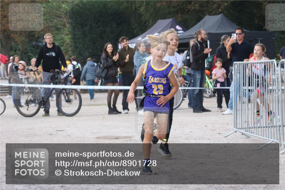 14.09.2025 - Stadtparktriathlon Strokosch-Dieckow http://msf.ph/oto/8901728 14.09.2025 15:06:19 Ziel 1817, 1856 meine-sportfotos.de