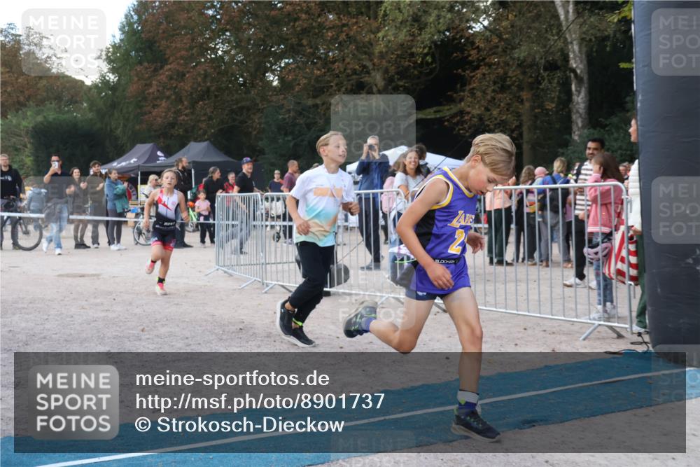 14.09.2025 - Stadtparktriathlon Strokosch-Dieckow http://msf.ph/oto/8901737 14.09.2025 15:06:20 Ziel 1817, 1856 meine-sportfotos.de