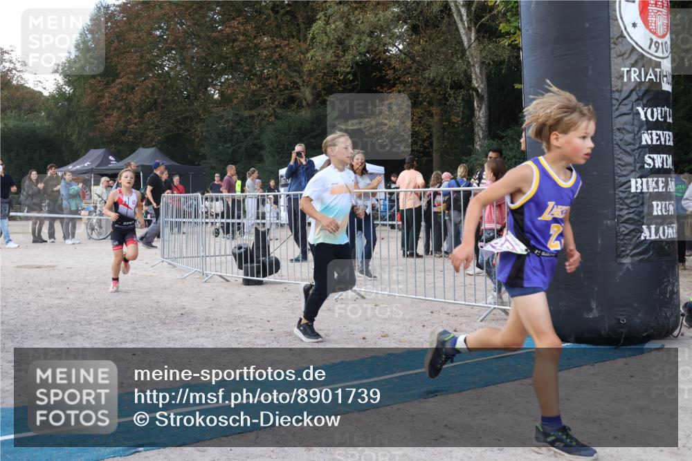 14.09.2025 - Stadtparktriathlon Strokosch-Dieckow http://msf.ph/oto/8901739 14.09.2025 15:06:21 Ziel 1817, 1856 meine-sportfotos.de
