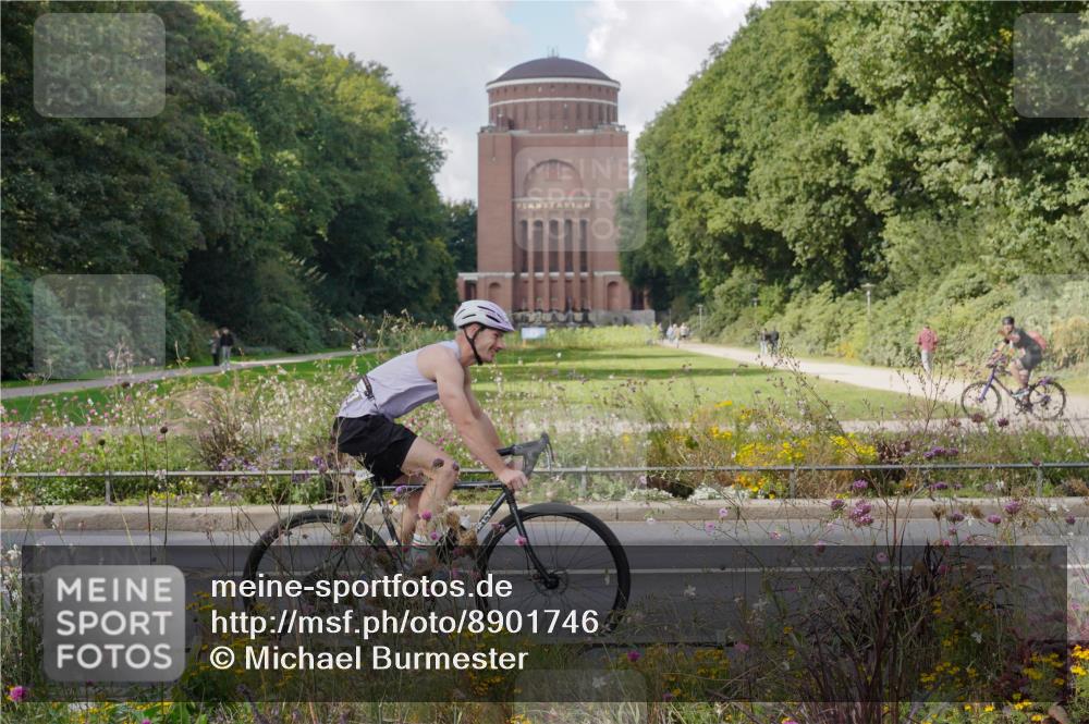 14.09.2025 - Stadtparktriathlon Michael Burmester http://msf.ph/oto/8901746 14.09.2025 13:19:36 Radfahren 1450, 1473, 1476, 1484, 1611 meine-sportfotos.de