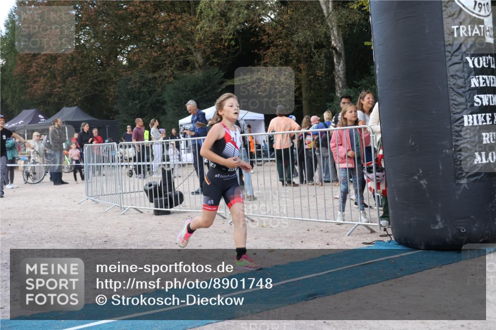 14.09.2025 - Stadtparktriathlon Strokosch-Dieckow http://msf.ph/oto/8901748 14.09.2025 15:06:22 Ziel 1817, 1856 meine-sportfotos.de