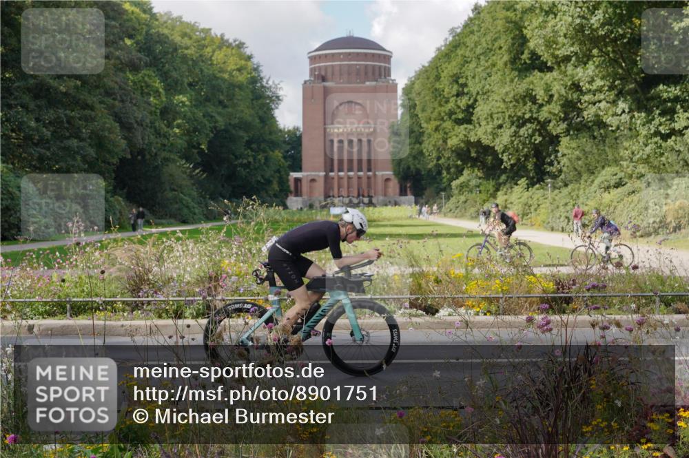 14.09.2025 - Stadtparktriathlon Michael Burmester http://msf.ph/oto/8901751 14.09.2025 13:19:37 Radfahren 1450, 1473, 1476, 1484, 1494, 1611 meine-sportfotos.de