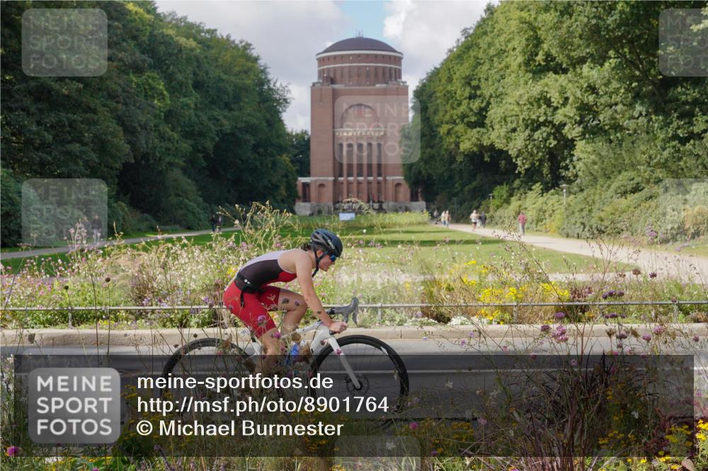 14.09.2025 - Stadtparktriathlon Michael Burmester http://msf.ph/oto/8901764 14.09.2025 13:19:50 Radfahren 1357, 1376, 1397, 1450, 1494, 1537, 1541, 1620 meine-sportfotos.de