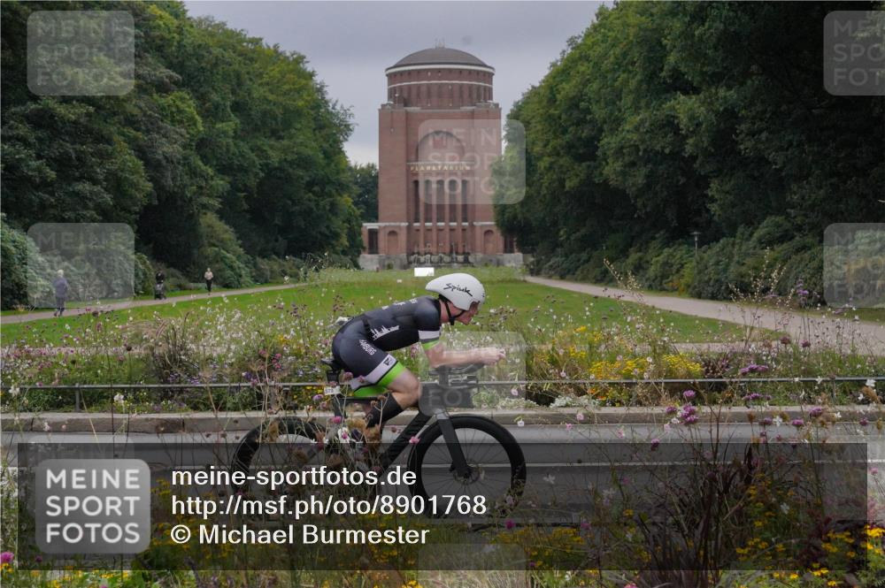 14.09.2025 - Stadtparktriathlon Michael Burmester http://msf.ph/oto/8901768 14.09.2025 09:27:39 Radfahren 379, 380, 386, 401, 404, 445, 467, 506 meine-sportfotos.de