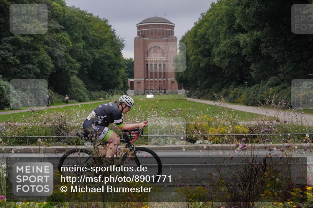 14.09.2025 - Stadtparktriathlon Michael Burmester http://msf.ph/oto/8901771 14.09.2025 09:27:43 Radfahren 379, 380, 386, 401, 404, 445, 506 meine-sportfotos.de