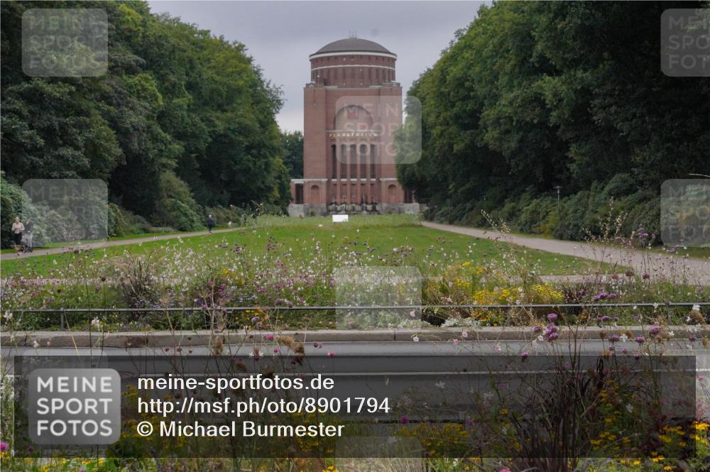 14.09.2025 - Stadtparktriathlon Michael Burmester http://msf.ph/oto/8901794 14.09.2025 09:27:59 Radfahren 485, 505 meine-sportfotos.de