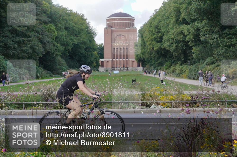 14.09.2025 - Stadtparktriathlon Michael Burmester http://msf.ph/oto/8901811 14.09.2025 13:20:42 Radfahren 1434, 1435, 1463, 1579, 1603 meine-sportfotos.de