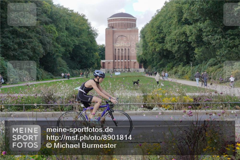 14.09.2025 - Stadtparktriathlon Michael Burmester http://msf.ph/oto/8901814 14.09.2025 13:20:44 Radfahren 1434, 1435, 1463, 1483, 1579, 1603 meine-sportfotos.de