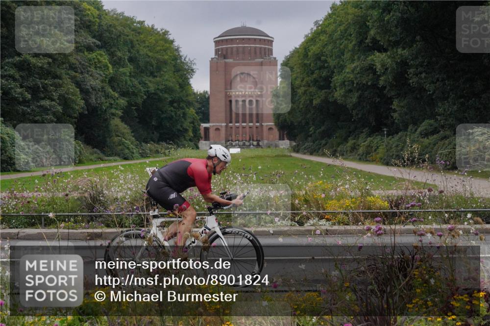 14.09.2025 - Stadtparktriathlon Michael Burmester http://msf.ph/oto/8901824 14.09.2025 09:28:22 Radfahren 311, 327, 382, 393, 400, 413, 414, 423, 430, 435, 448 meine-sportfotos.de