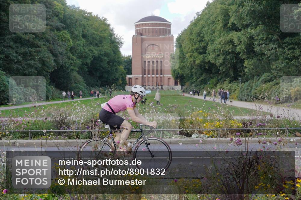 14.09.2025 - Stadtparktriathlon Michael Burmester http://msf.ph/oto/8901832 14.09.2025 13:21:00 Radfahren 1331, 1504, 1528, 1556, 1616, 1618 meine-sportfotos.de