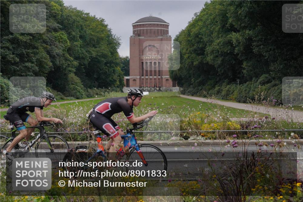 14.09.2025 - Stadtparktriathlon Michael Burmester http://msf.ph/oto/8901833 14.09.2025 09:28:27 Radfahren 311, 327, 382, 400, 413, 414, 423, 430, 435, 448 meine-sportfotos.de