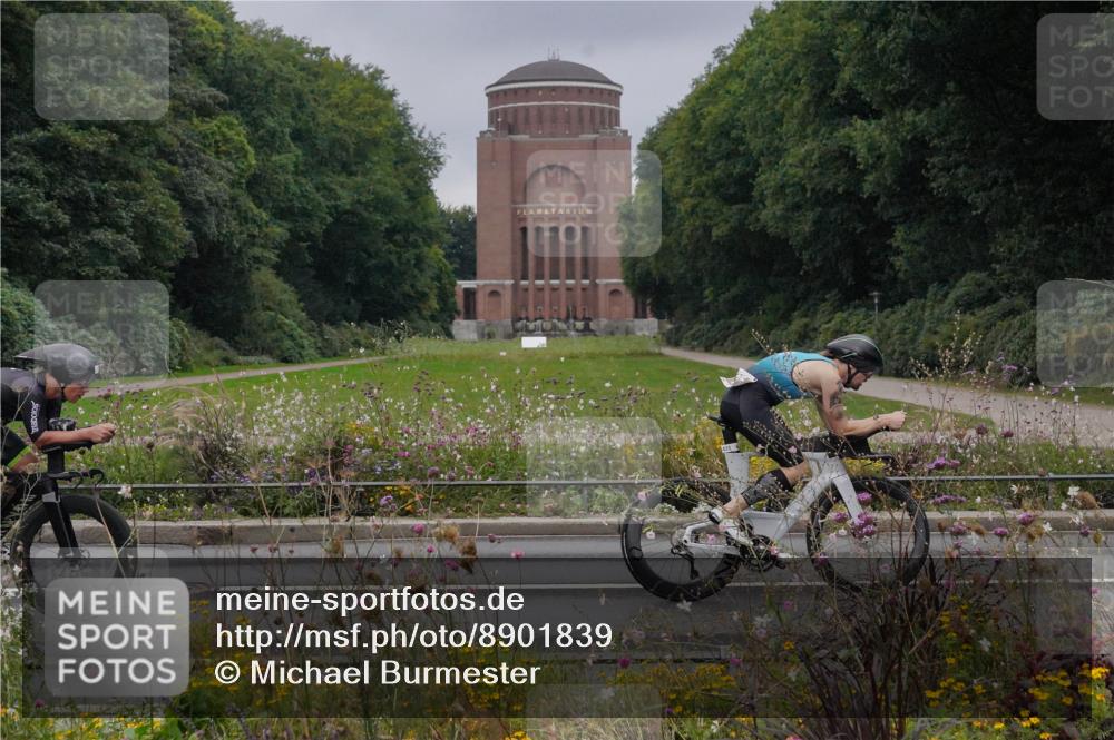 14.09.2025 - Stadtparktriathlon Michael Burmester http://msf.ph/oto/8901839 14.09.2025 09:28:27 Radfahren 311, 327, 382, 400, 413, 414, 423, 430, 435, 448 meine-sportfotos.de