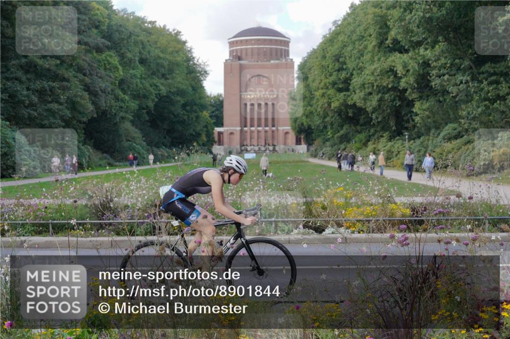 14.09.2025 - Stadtparktriathlon Michael Burmester http://msf.ph/oto/8901844 14.09.2025 13:21:20 Radfahren 1547, 1578, 1580 meine-sportfotos.de