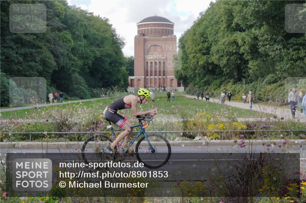 14.09.2025 - Stadtparktriathlon Michael Burmester http://msf.ph/oto/8901853 14.09.2025 13:21:39 Radfahren 1469, 1530, 1538, 1552, 1564 meine-sportfotos.de