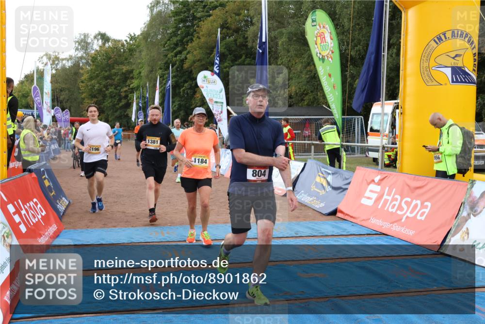 14.09.2025 - Airport Race Strokosch-Dieckow http://msf.ph/oto/8901862 14.09.2025 12:32:47 Ziel 15, 198, 412, 804, 1168, 1184, 1225, 1269, 1381, 2107, 2111, 2172, 4196, 5456, 5511 meine-sportfotos.de
