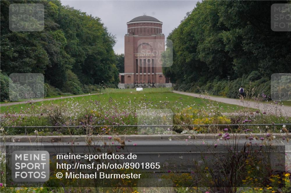 14.09.2025 - Stadtparktriathlon Michael Burmester http://msf.ph/oto/8901865 14.09.2025 09:28:47 Radfahren 398, 410 meine-sportfotos.de
