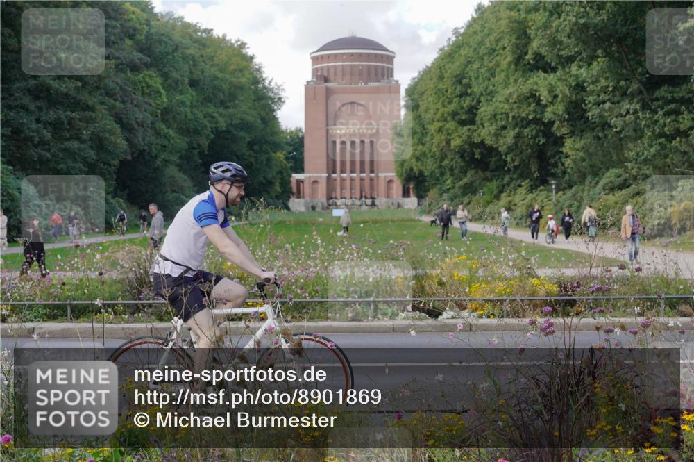 14.09.2025 - Stadtparktriathlon Michael Burmester http://msf.ph/oto/8901869 14.09.2025 13:21:55 Radfahren 1475, 1490, 1495, 1514, 1525, 1604, 1614, 1617 meine-sportfotos.de