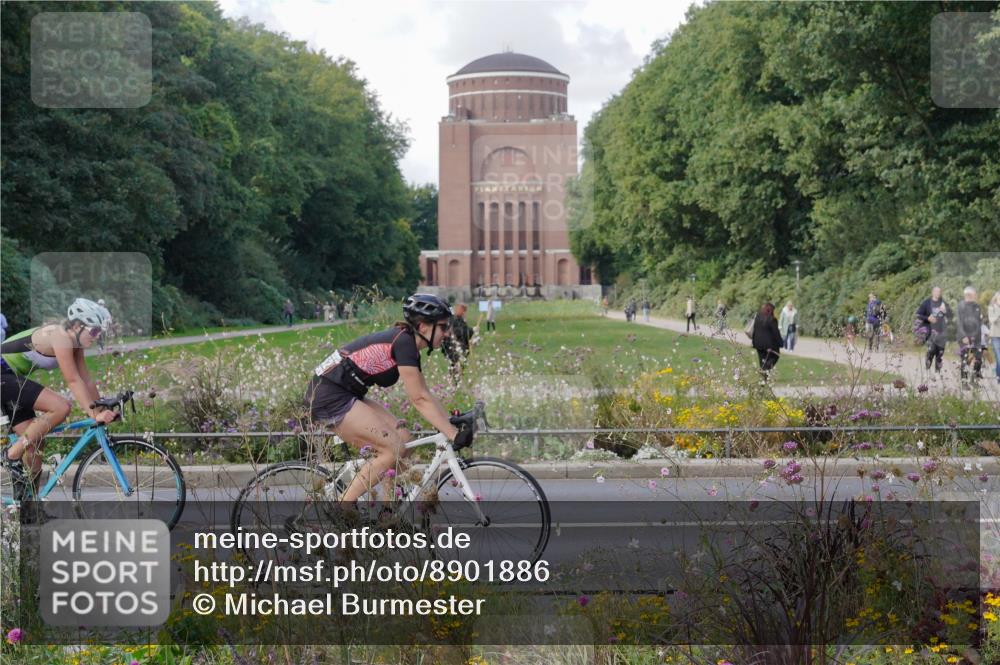 14.09.2025 - Stadtparktriathlon Michael Burmester http://msf.ph/oto/8901886 14.09.2025 13:22:16 Radfahren 1430, 1444, 1452, 1548, 1577 meine-sportfotos.de