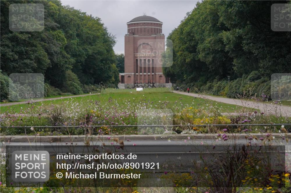 14.09.2025 - Stadtparktriathlon Michael Burmester http://msf.ph/oto/8901921 14.09.2025 09:29:15 Radfahren 408, 416 meine-sportfotos.de