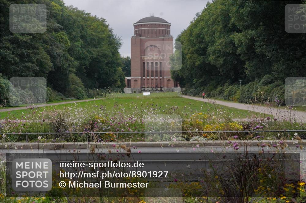14.09.2025 - Stadtparktriathlon Michael Burmester http://msf.ph/oto/8901927 14.09.2025 09:29:22 Radfahren 406, 462, 466, 478 meine-sportfotos.de