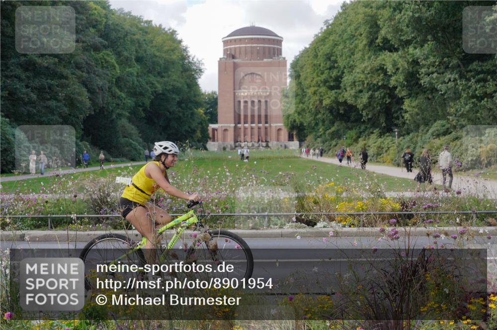 14.09.2025 - Stadtparktriathlon Michael Burmester http://msf.ph/oto/8901954 14.09.2025 13:23:18 Radfahren 1446, 1456, 1523, 1529, 1557, 1584 meine-sportfotos.de