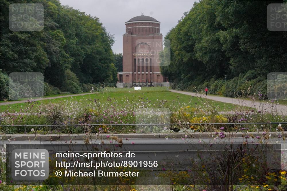 14.09.2025 - Stadtparktriathlon Michael Burmester http://msf.ph/oto/8901956 14.09.2025 09:29:38 Radfahren 418, 436, 437 meine-sportfotos.de