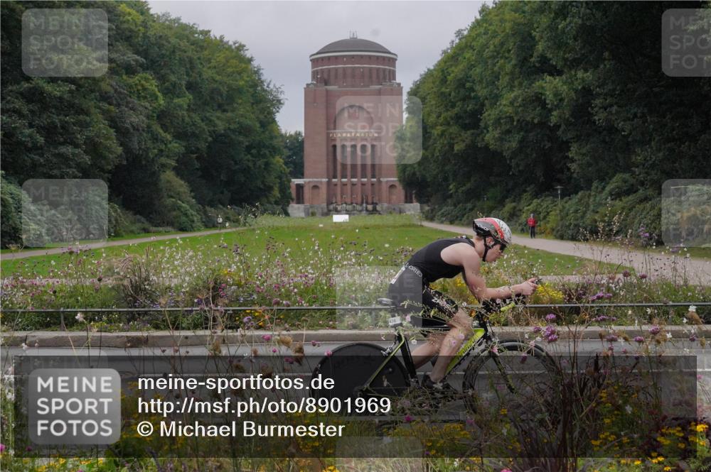 14.09.2025 - Stadtparktriathlon Michael Burmester http://msf.ph/oto/8901969 14.09.2025 09:29:45 Radfahren 436, 463 meine-sportfotos.de