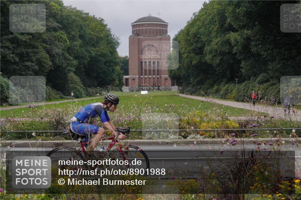 14.09.2025 - Stadtparktriathlon Michael Burmester http://msf.ph/oto/8901988 14.09.2025 09:29:58 Radfahren 394, 412, 450, 458, 484, 501 meine-sportfotos.de