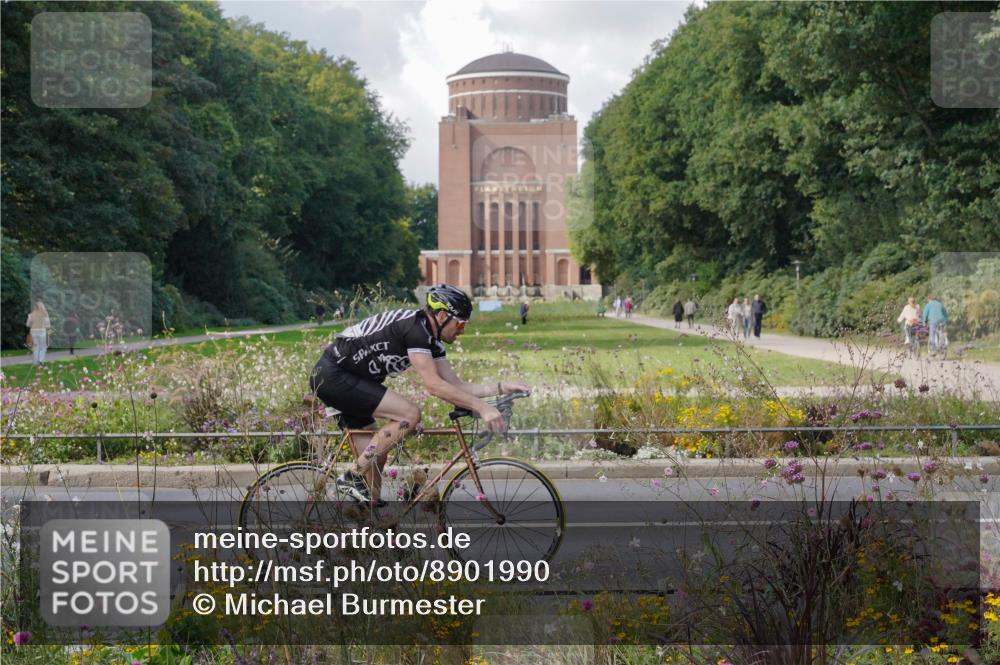14.09.2025 - Stadtparktriathlon Michael Burmester http://msf.ph/oto/8901990 14.09.2025 13:24:08 Radfahren 1429, 1441, 1506, 1606, 1615 meine-sportfotos.de